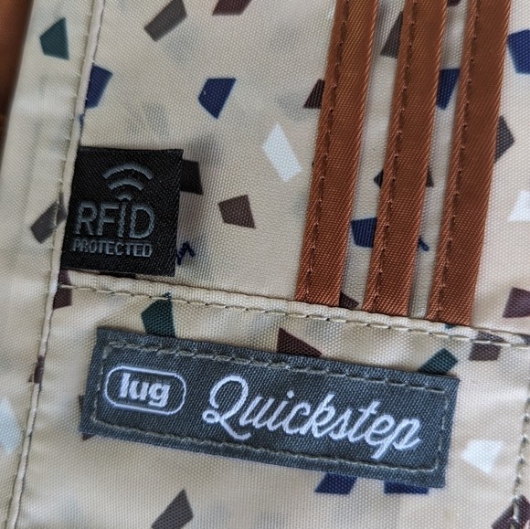 Lug Quickstep Crossbody/Wristlet Wallet in Copper - Picture 8 of 9